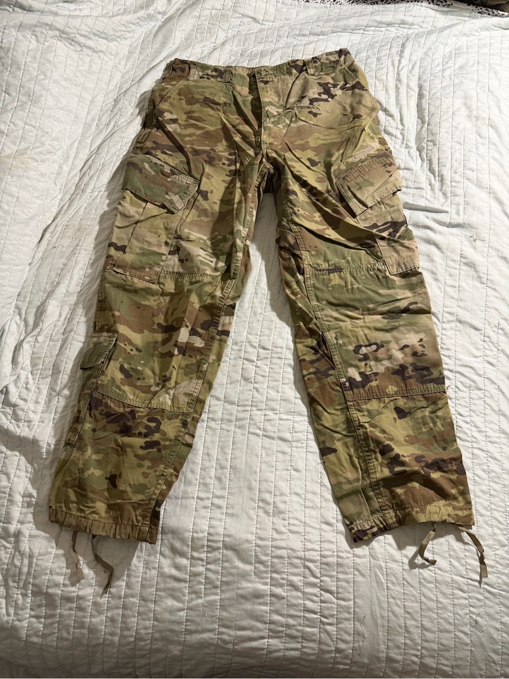 Men's Tactical Cargo Pants in Multicam Camo